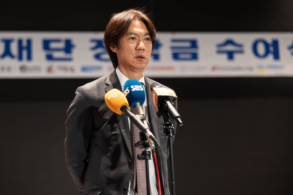 西媒：若科尔克兹离队，伯恩茅斯将挖角皇马边后卫