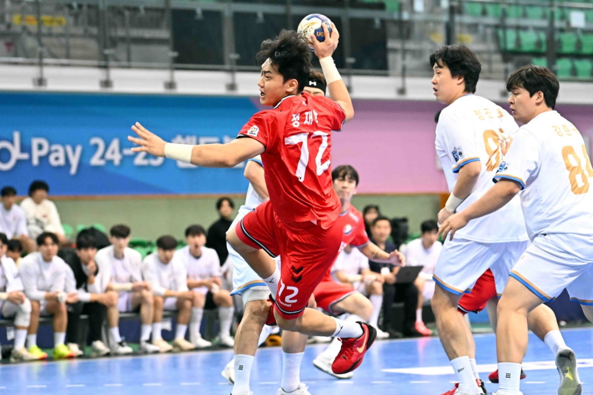 恭喜！罗德里创造5大纪录：90后&曼城首位金球先生 今夜比肩C罗