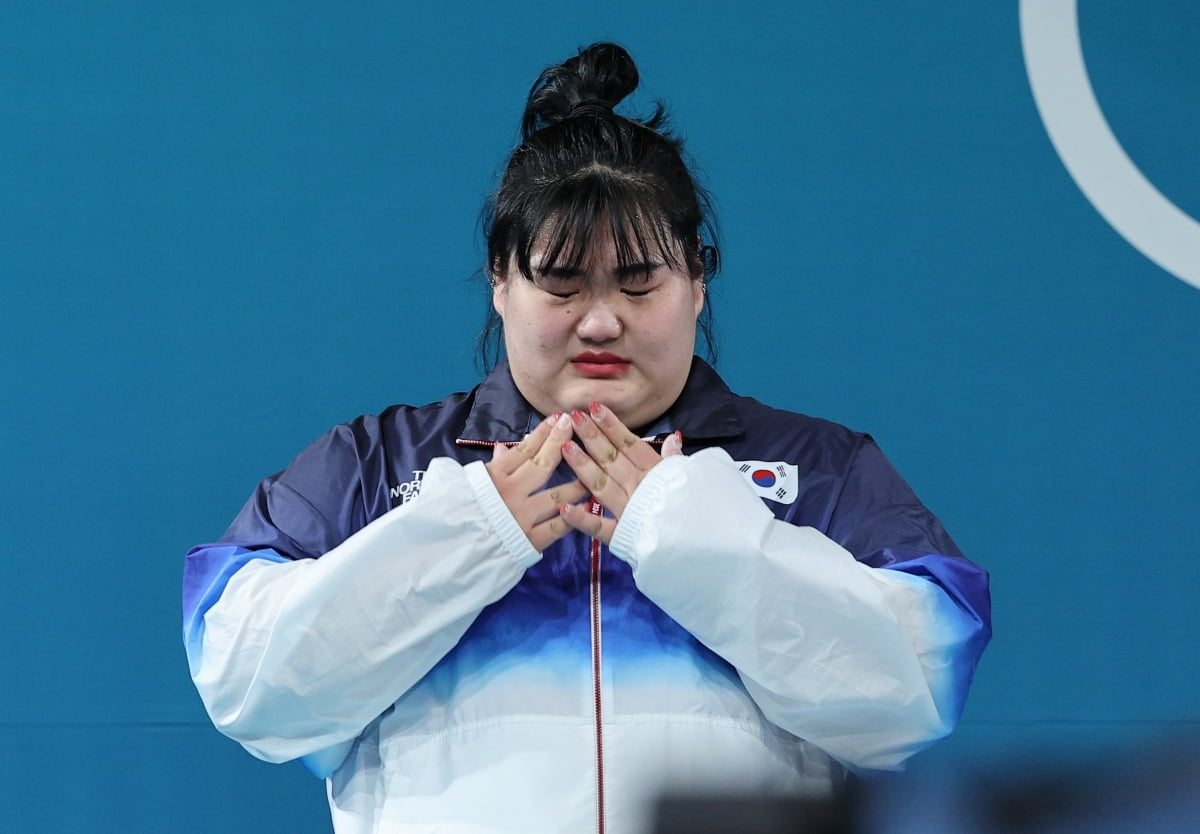 CBA战报：劳森24+5，齐麟12分，新疆122-89大胜吉林