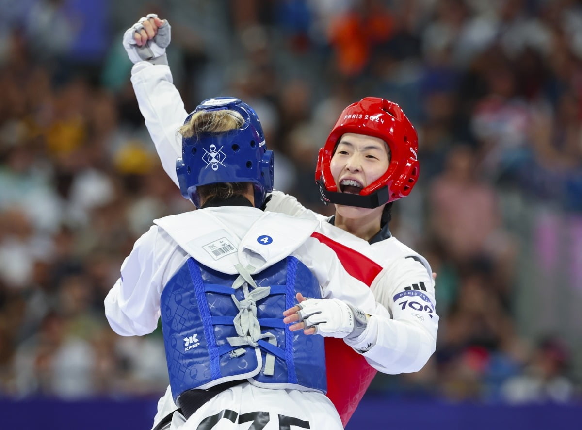 创NBA TV收视纪录！65.2万人收看狂热对阵飞翼 近一周三次刷新收视纪录均与克拉克有关