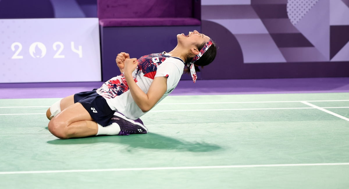 完胜！太阳五虎90+24，约基奇25+15，新纪录诞生，西部第八易主