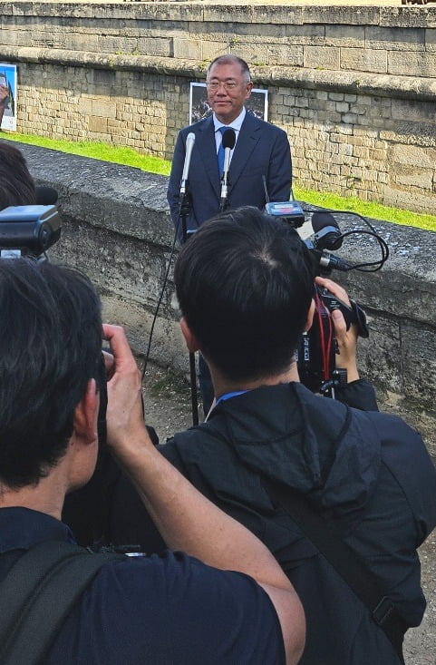 TA：萨拉赫愿意与利物浦续约1年，但他不满意俱乐部的态度