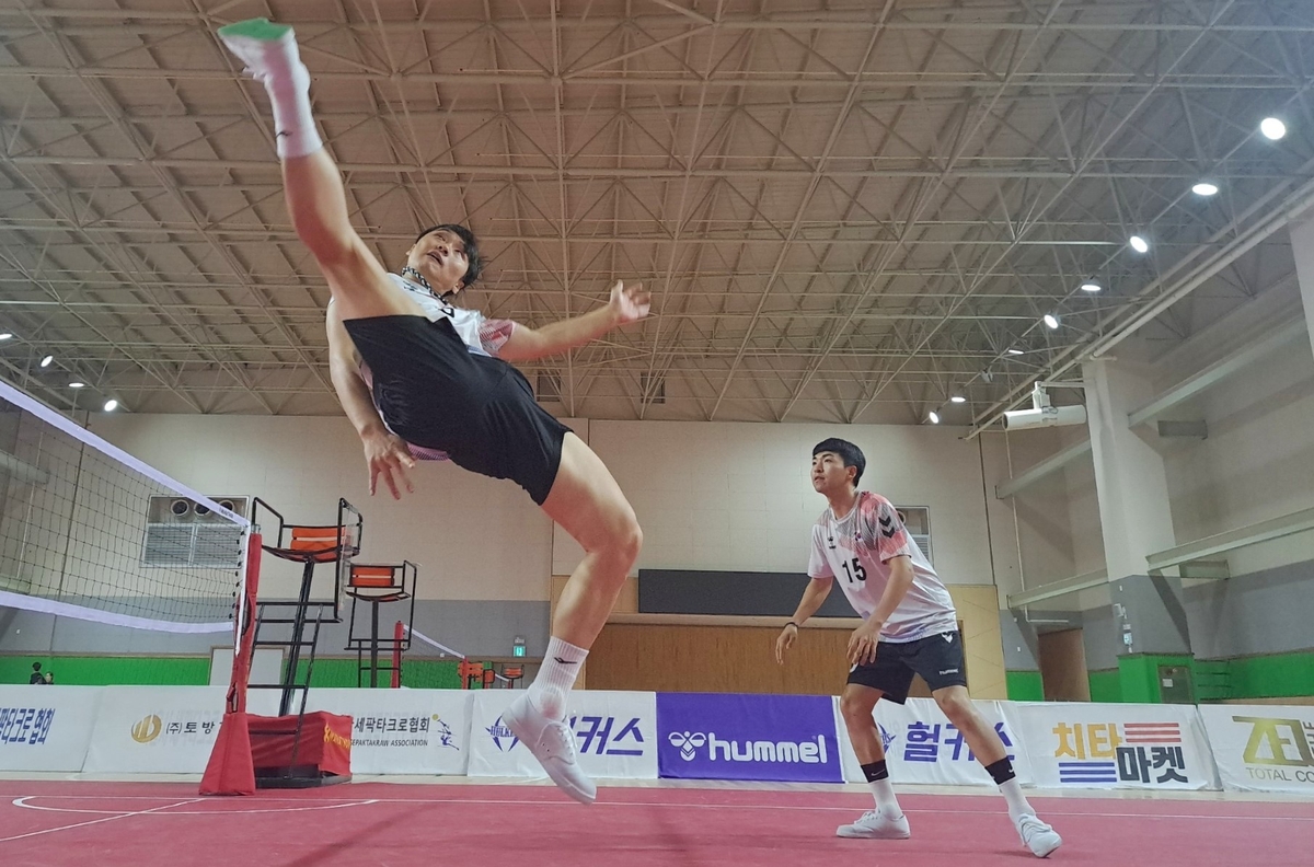 酒井宏树造乌龙！奥克兰FC收获队史澳超首球