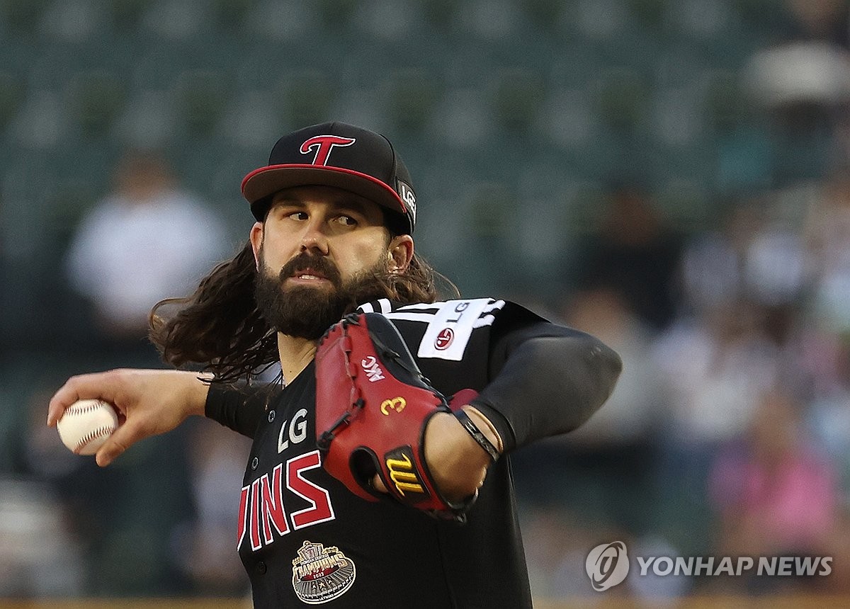 威尼斯vs莱切全场数据：射门数16-7，射正数6-2