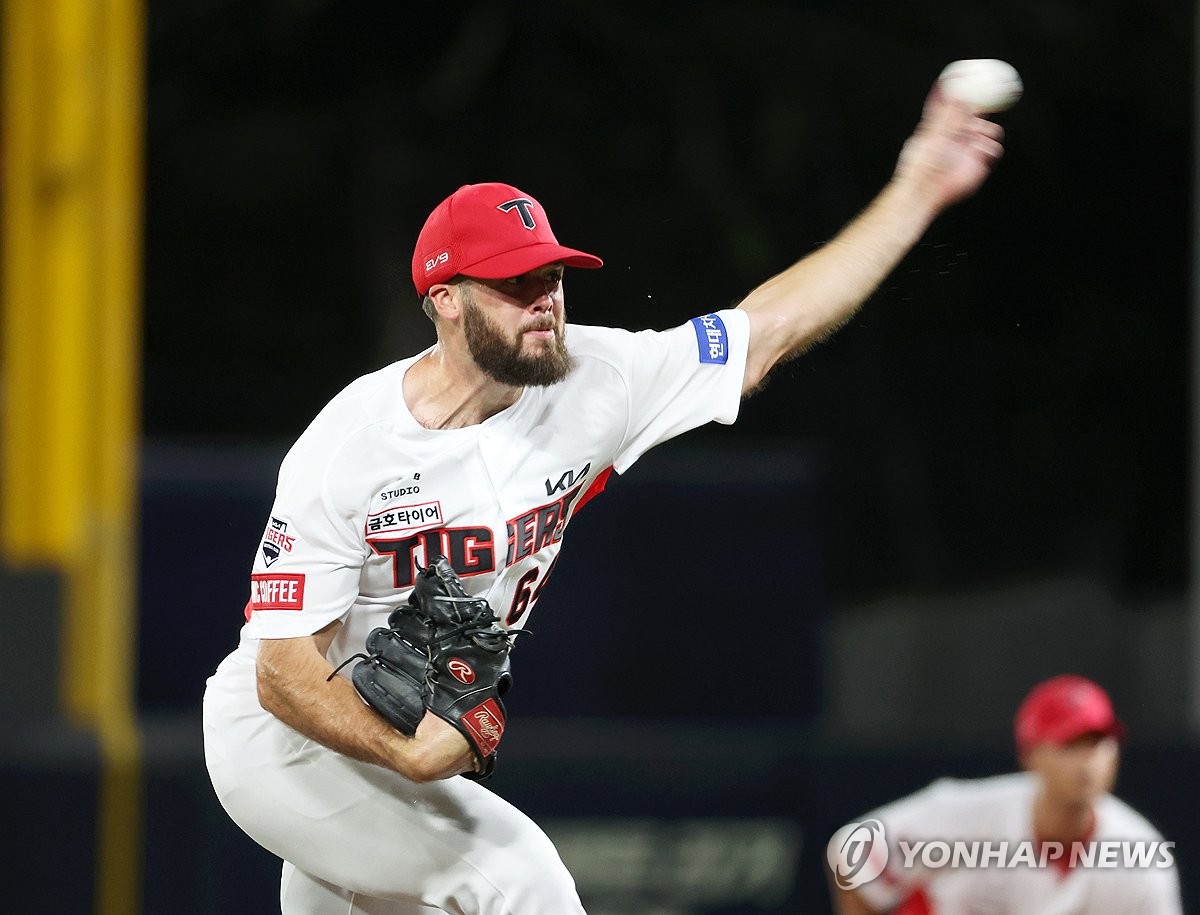 手感滚烫！福克斯半场13中9独得21分 率国王紧咬森林狼