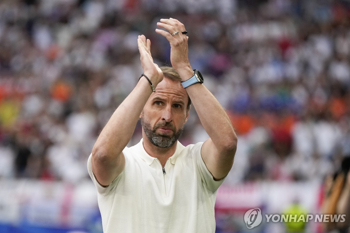“父亲”承认亲自造假，穆科科改年龄风波再起