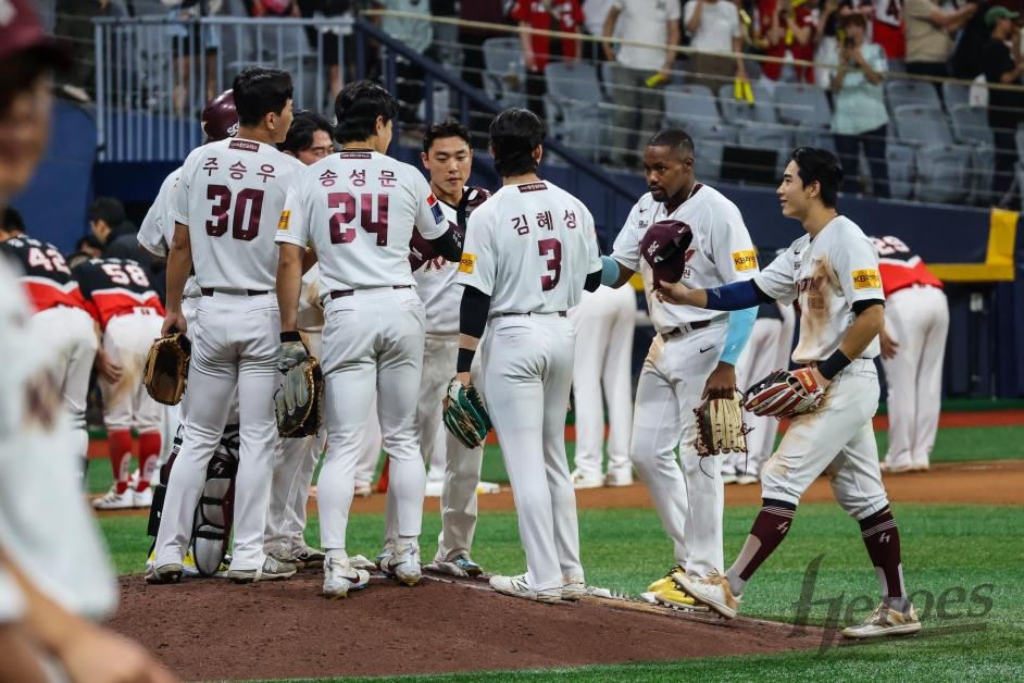 范巴斯滕：莱万错失机会让我想哭；为马竞高兴但他们踢得也不好